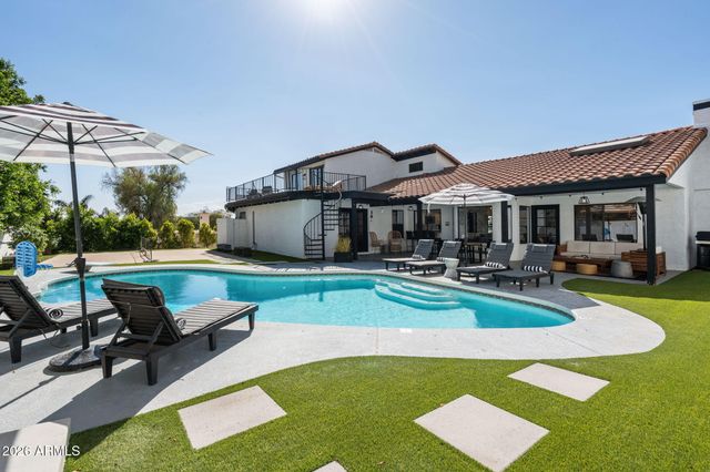 1015 E COUNTRY GABLES Drive, Phoenix, AZ 85002