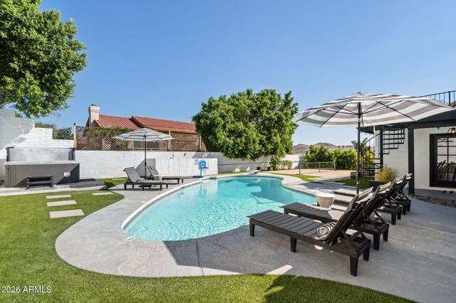 1015 E COUNTRY GABLES Drive, Phoenix, AZ 85002