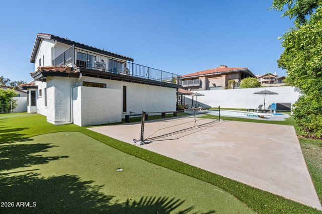 1015 E COUNTRY GABLES Drive, Phoenix, AZ 85002