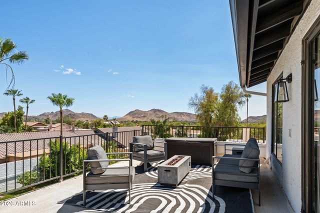1015 E COUNTRY GABLES Drive, Phoenix, AZ 85002