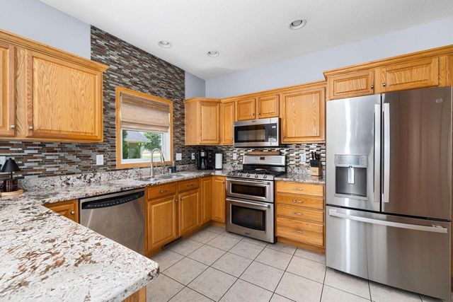 912 Silver DRIVE, Holmen, WI 54636