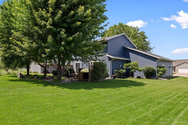 912 Silver DRIVE, Holmen, WI 54636