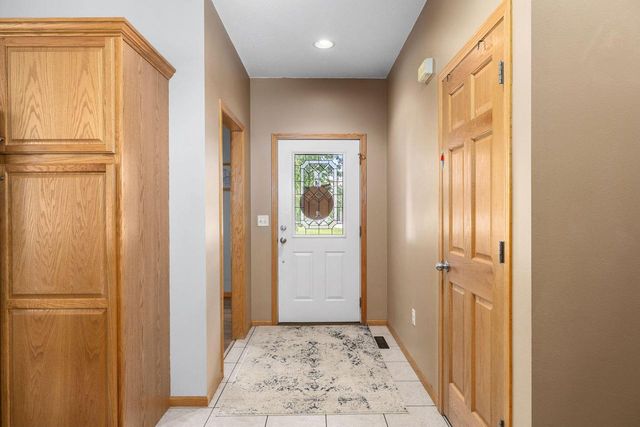 912 Silver DRIVE, Holmen, WI 54636