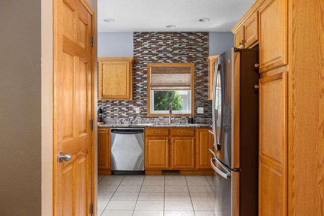 912 Silver DRIVE, Holmen, WI 54636