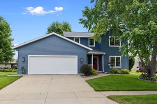 912 Silver DRIVE, Holmen, WI 54636