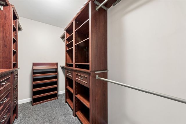 125 Edgewood Drive, New Stanton, PA 15672