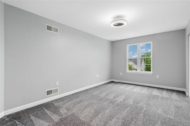 125 Edgewood Drive, New Stanton, PA 15672