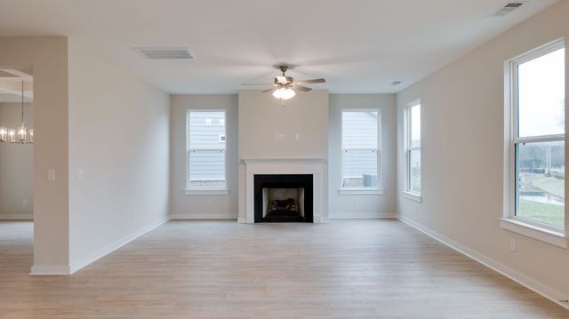 3616 Heartland Dr, Columbia, TN 38401