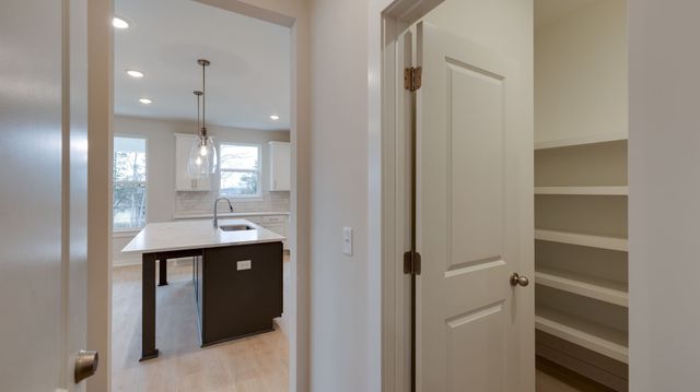 3616 Heartland Dr, Columbia, TN 38401