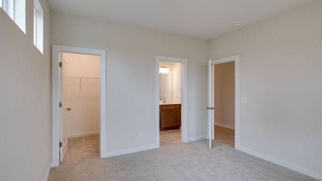 3616 Heartland Dr, Columbia, TN 38401
