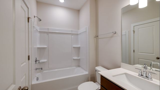 3616 Heartland Dr, Columbia, TN 38401
