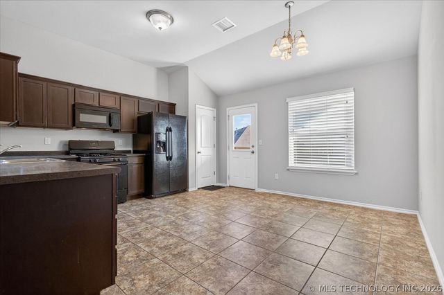 3009 Bryce Circle, Bartlesville, OK 74006