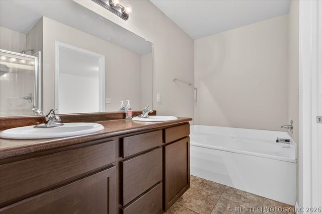 3009 Bryce Circle, Bartlesville, OK 74006