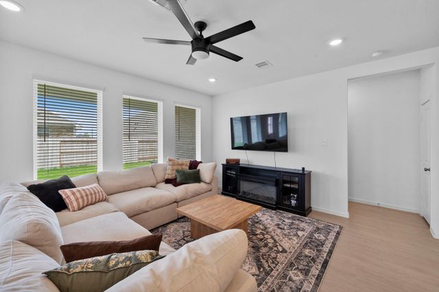 807 Heaven Drive, Beasley, TX 77417