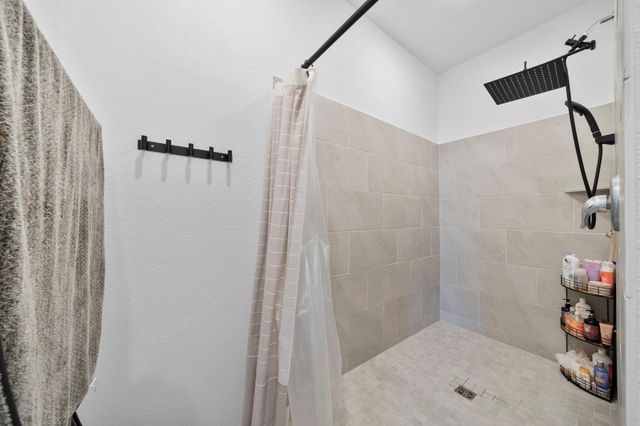 807 Heaven Drive, Beasley, TX 77417