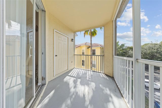 1325 LAKE SHADOW CIRCLE 12307, Maitland, FL 32751