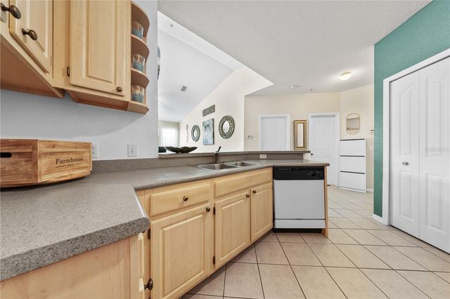 1325 LAKE SHADOW CIRCLE 12307, Maitland, FL 32751