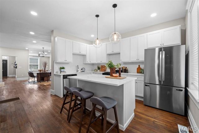 3459 Giles Avenue, St Louis, MO 63116