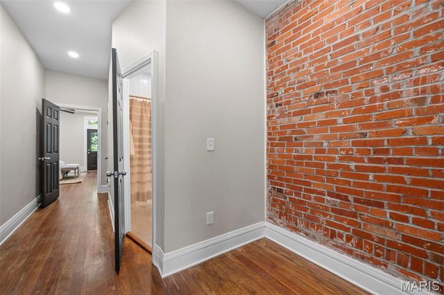 3459 Giles Avenue, St Louis, MO 63116