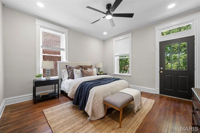 3459 Giles Avenue, St Louis, MO 63116