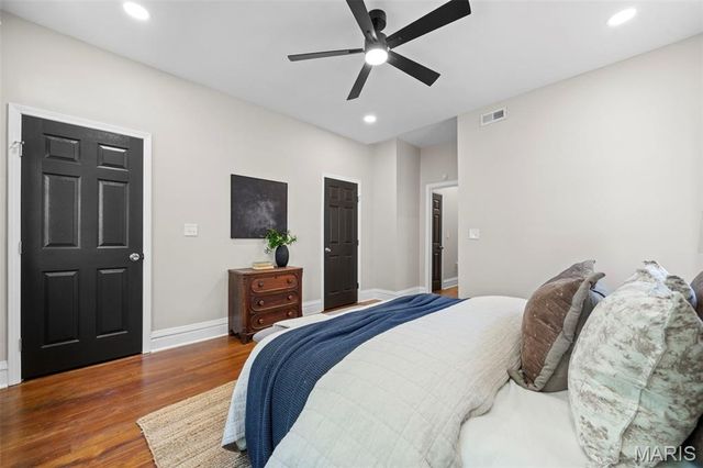 3459 Giles Avenue, St Louis, MO 63116