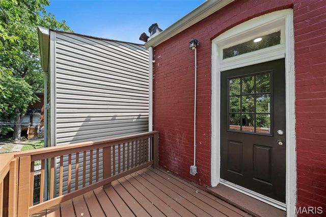 3459 Giles Avenue, St Louis, MO 63116