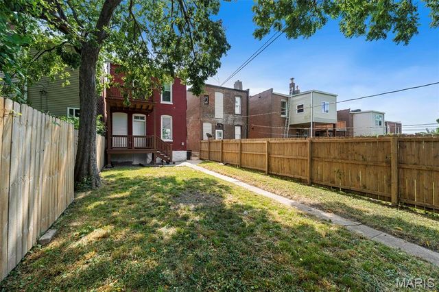 3459 Giles Avenue, St Louis, MO 63116