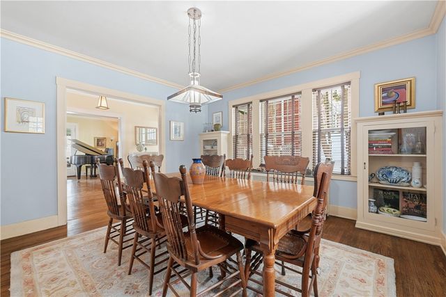 151 W Hutchinson Avenue, Regent Square, PA 15218