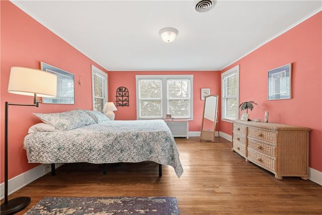 151 W Hutchinson Avenue, Regent Square, PA 15218