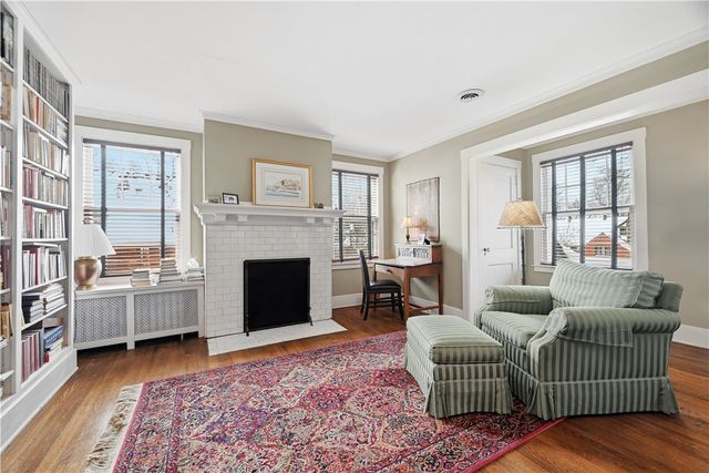 151 W Hutchinson Avenue, Regent Square, PA 15218