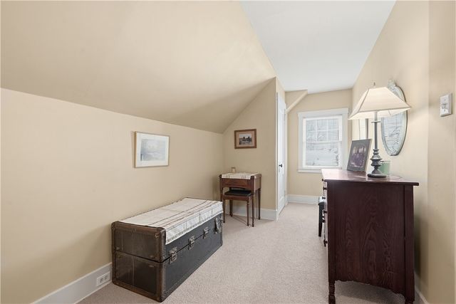 151 W Hutchinson Avenue, Regent Square, PA 15218