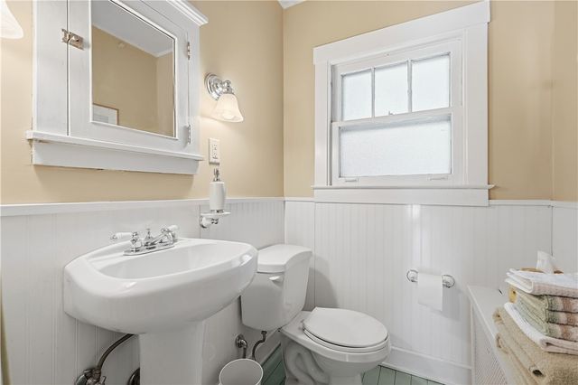 151 W Hutchinson Avenue, Regent Square, PA 15218