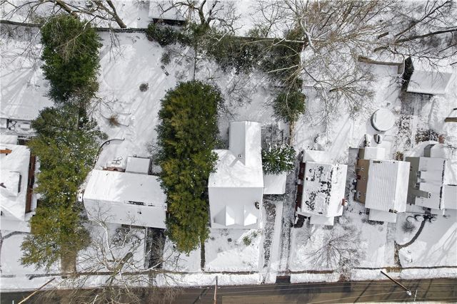 151 W Hutchinson Avenue, Regent Square, PA 15218