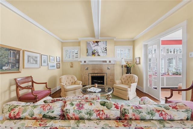 151 W Hutchinson Avenue, Regent Square, PA 15218