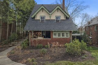 151 W Hutchinson Avenue, Regent Square, PA 15218
