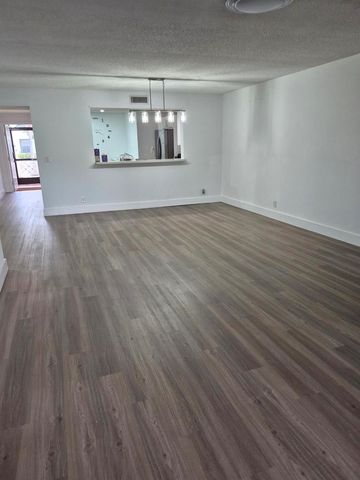 9717 Sills Drive E 102, Boynton Beach, FL 33437