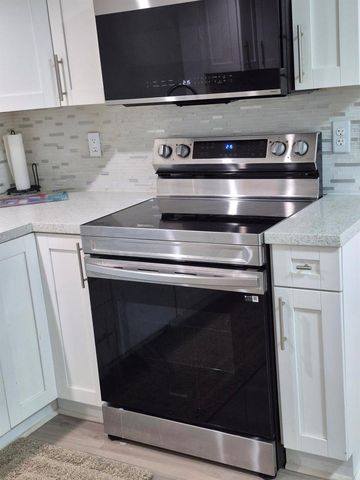 9717 Sills Drive E 102, Boynton Beach, FL 33437
