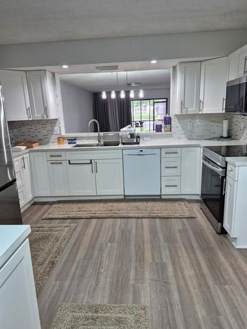 9717 Sills Drive E 102, Boynton Beach, FL 33437