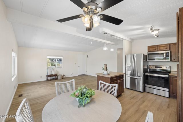 6209 E MCKELLIPS Road 177, Mesa, AZ 85215
