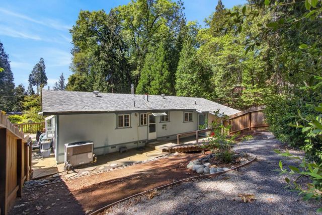 13090 N Day Rd, Grass Valley, CA 95945