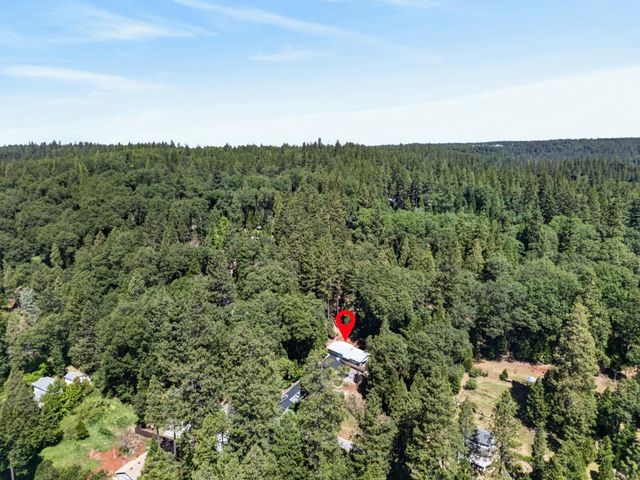 13090 N Day Rd, Grass Valley, CA 95945