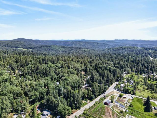 13090 N Day Rd, Grass Valley, CA 95945