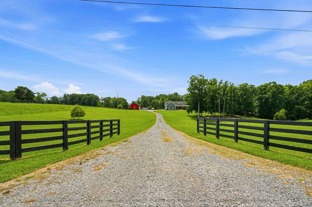 6576 Ed Williams Rd, Greenbrier, TN 37073