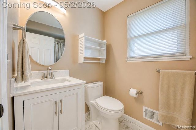 14853 Jacobs Drive, Warren, MI 48088