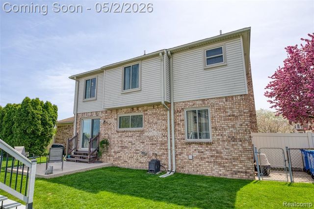 14853 Jacobs Drive, Warren, MI 48088
