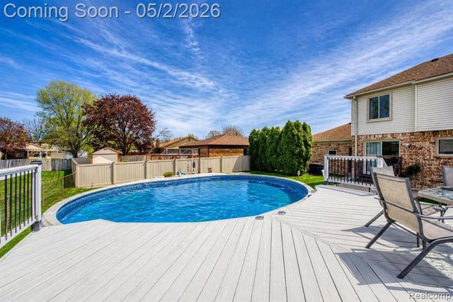 14853 Jacobs Drive, Warren, MI 48088