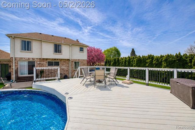 14853 Jacobs Drive, Warren, MI 48088
