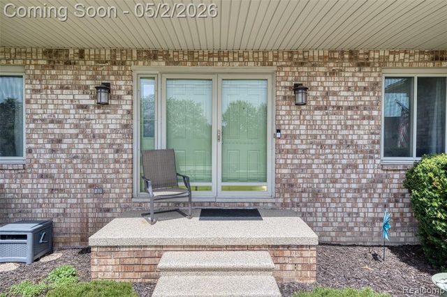 14853 Jacobs Drive, Warren, MI 48088