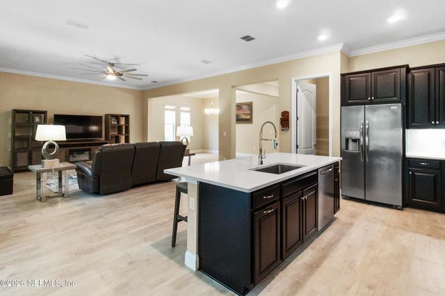 352 ARELLA Way, St. Johns, FL 32259