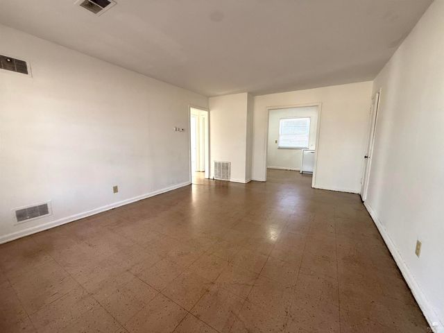 1507 Campus Road, Manhattan, KS 66502